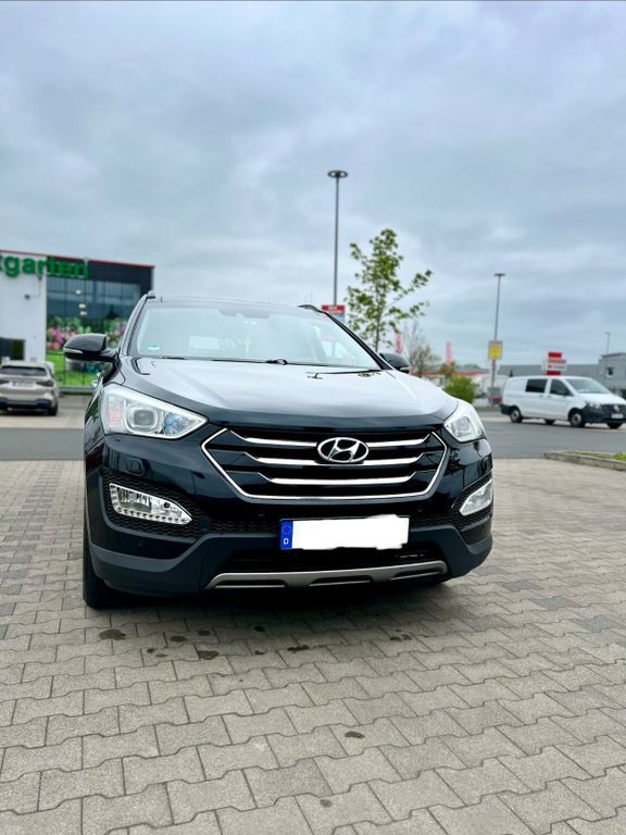 Hyundai SANTA FE 202.000 km 14.500 € Maintal 63477