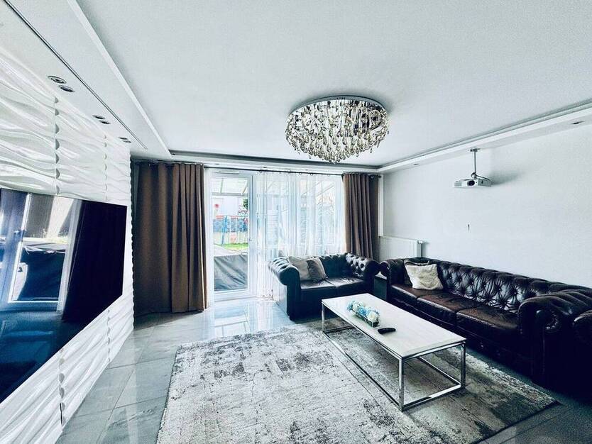 AS ImmobilieN: Furnished 3?BR??2?bath end-terrace house, fitted kitchen, home-cinema, terrace?yard