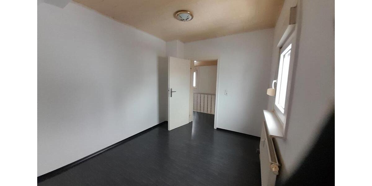 Mehrfamilienhaus, Wohnhaus Rodenbach - 8 Zimmer, 170 m&sup2;, 290.000&euro; | Angebot:26146321