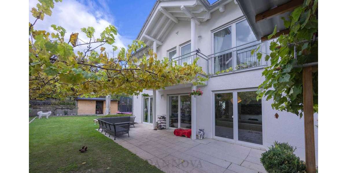 Haus zum Kaufen in Dietzenbach 990.000 € 222 m² 7 zimmer