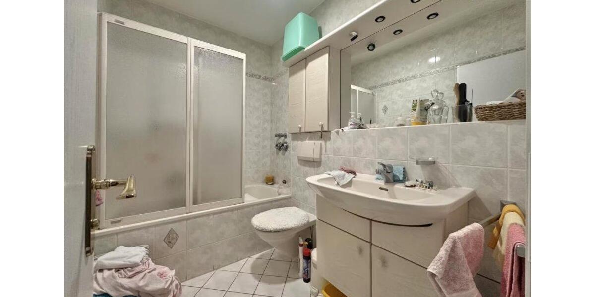 Etagenwohnung Offenbach am Main Bieber - 2 Zimmer, 62 m&sup2;, 900&euro; | Angebot:26336179