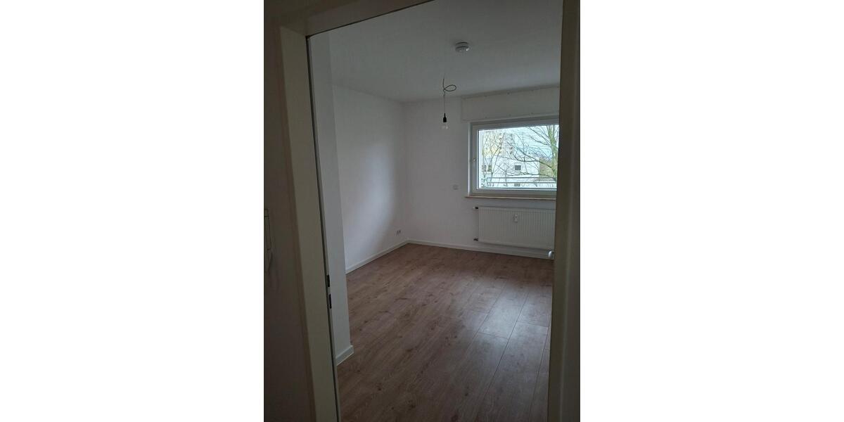 Etagenwohnung Steinbach (Taunus) - 3.5 Zimmer, 85 m&sup2;, 1.200&euro; | Angebot:26241351