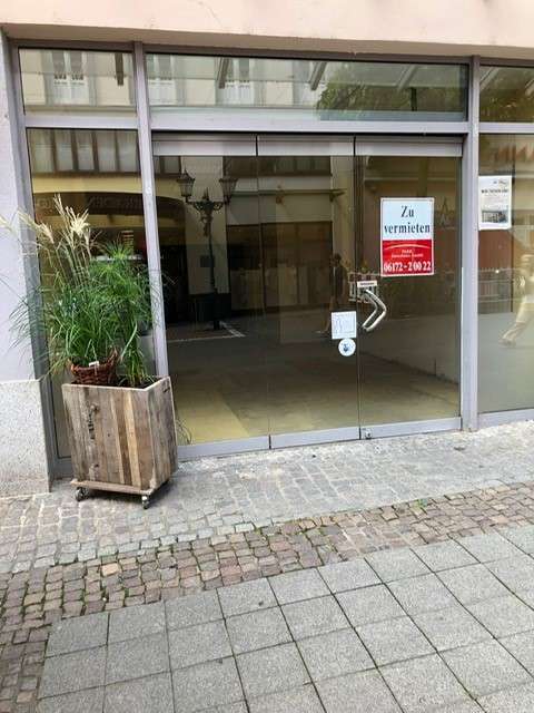 Einzelhandel in Bad Homburg 4.900 € 95 m²