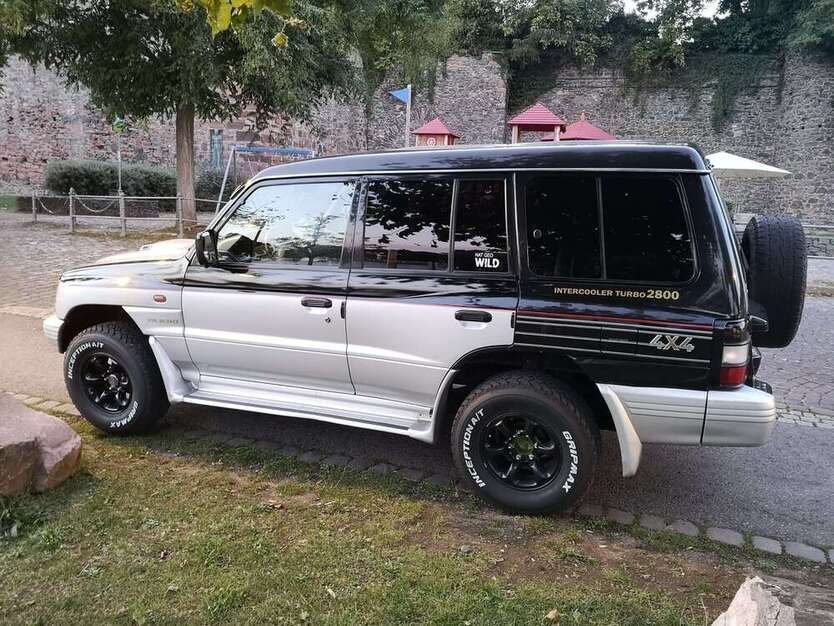 Mitsubishi Pajero 259.325 km 10.000 € Frankfurt am Main - Höchst 65929