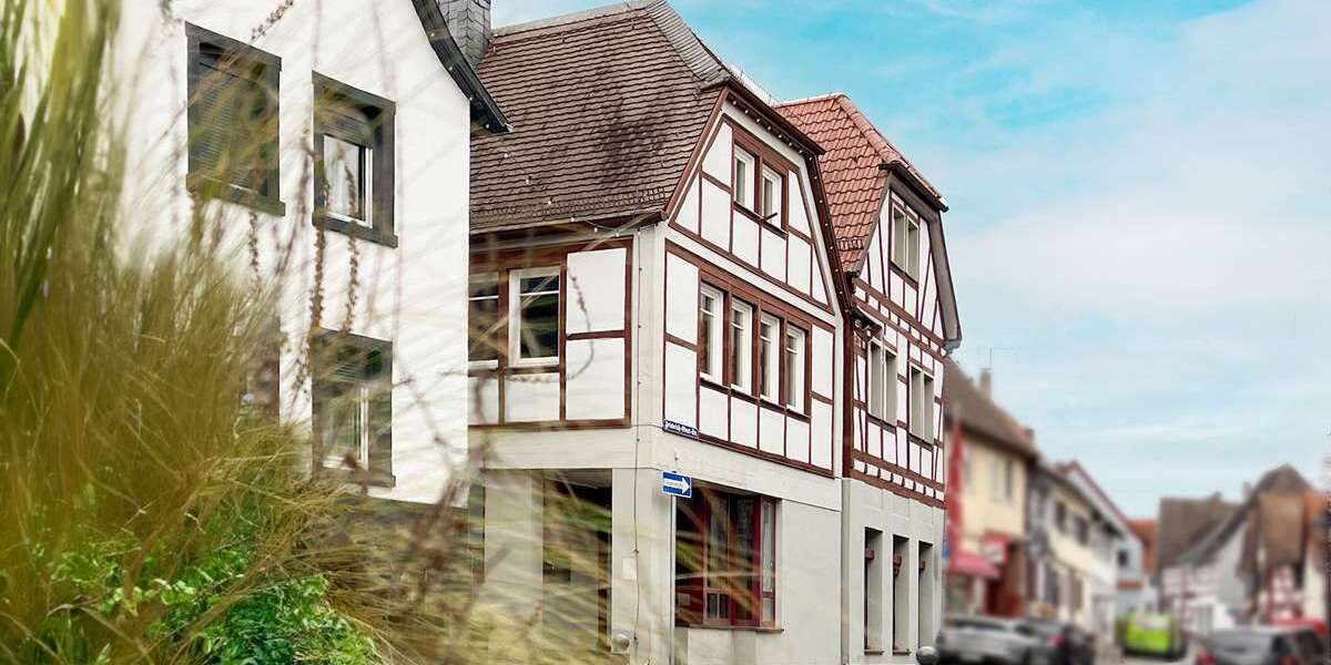 Einfamilienhaus Nidderau / Windecken Windecken - 10 Zimmer, 453 m&sup2;, 649.000&euro; | Angebot:25190258
