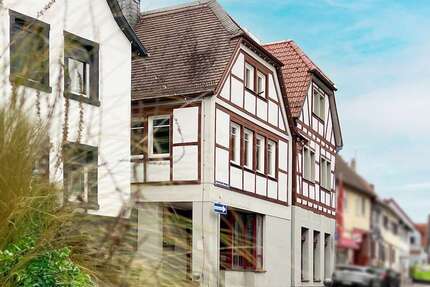 Haus Nidderau / Windecken Windecken - 10 Zimmer, 453 m&sup2;, 649.000&euro; | Angebot:25190258