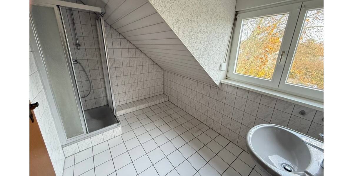 Schwalbach: Reihenendhaus mit viel Platz und großem Garten für Ihre Familie - Reihenendhaus Schwalbach | Angebot:23570297
