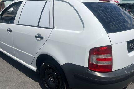 Skoda Praktik 249.000 km 990 &euro; Offenbach 63069