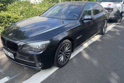BMW 750