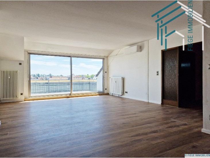 HEUSENSTAMM: Großzügige, klimatisierte Dachgeschosswohnung mit toller Dachterrasse im Herzen von Heusenstamm zimmer