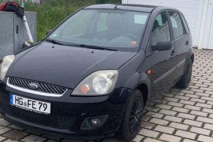 Ford Fiesta 129.000 km 2.800 &euro; Friedrichsdorf 61381