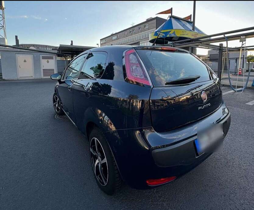 Fiat Punto 150.000 km 1.500 € Frankfurt 60385