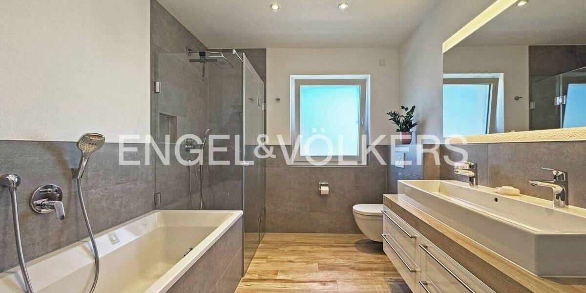 Etagenwohnung Friedberg (Hessen) Friedberg - 3 Zimmer, 96 m&sup2;, 450.000&euro; | Angebot:26291158