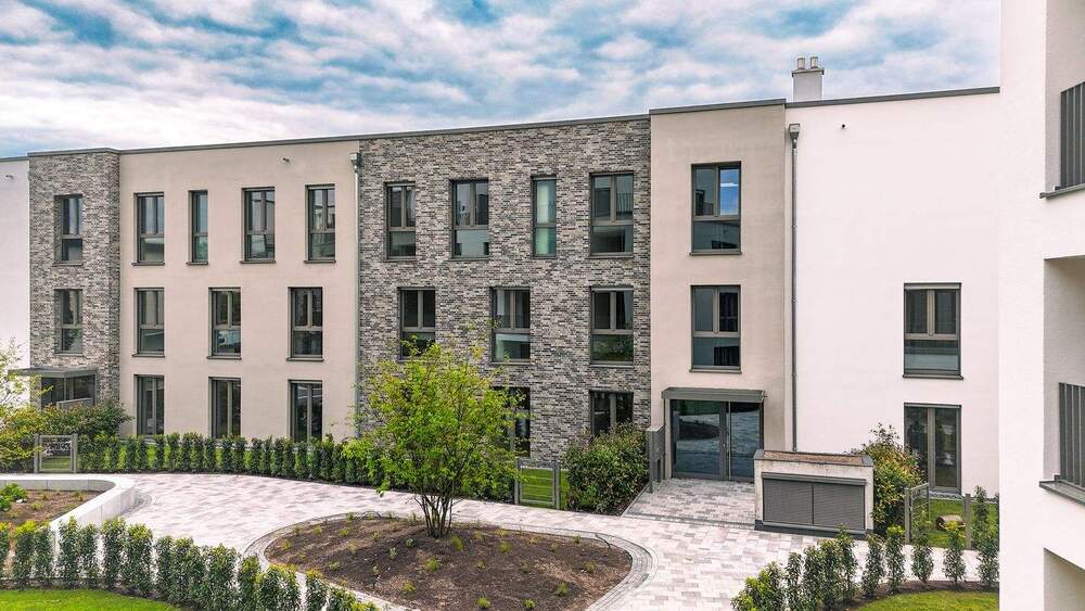 NEUBAU ERSTBEZUG-Charmante 3 Zi Whg-mit Gäste WC und Balkon-Wohnen auf höchstem Niveau 3 zimmer