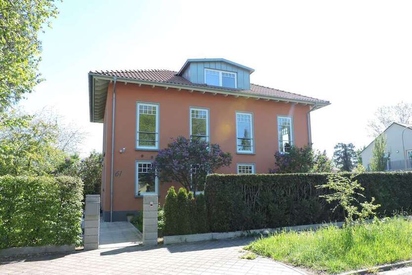 Haus zum Kaufen in Frankfurt 1.280.000 € 190.7 m²