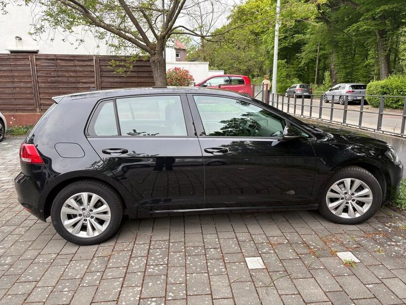 VW Golf 145.000 km 8.250 € Sulzbach 65843
