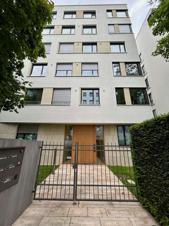 Wohnung zum Mieten in Frankfurt am Main 3.840 € 128 m²