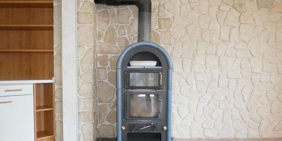 AUMÜLLER-Immobilien - Sympathische DHH mit Nebengebäude und sonnigere Hoffläche als Mietobjekt 4 zimmer