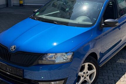 Skoda Rapid 223.000 km 6.600 &euro; Frankfurt am Main 65933