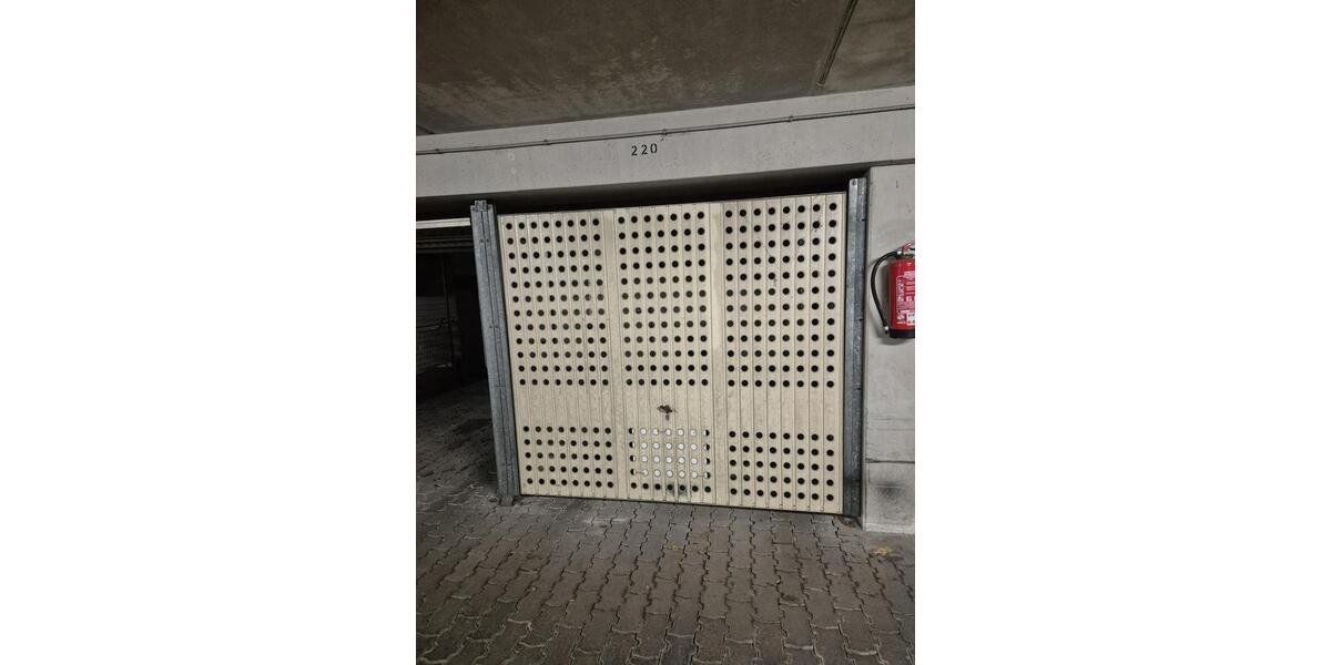 Frisch sanierte, sonnige 2-Zimmer-Wohnung mit Süd-Loggia & TG-Stellplatz – ruhig & zentral 2 zimmer