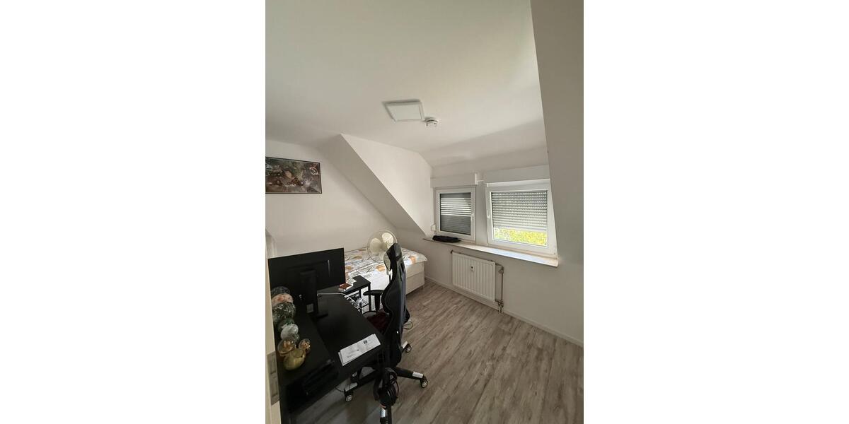 Dachgeschoßwohnung Offenbach am Main - 4 Zimmer, 94 m&sup2;, 400.000&euro; | Angebot:26781202