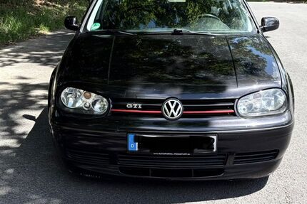 VW Golf 248.500 km 2.900 &euro; Königstein im Taunus 61462