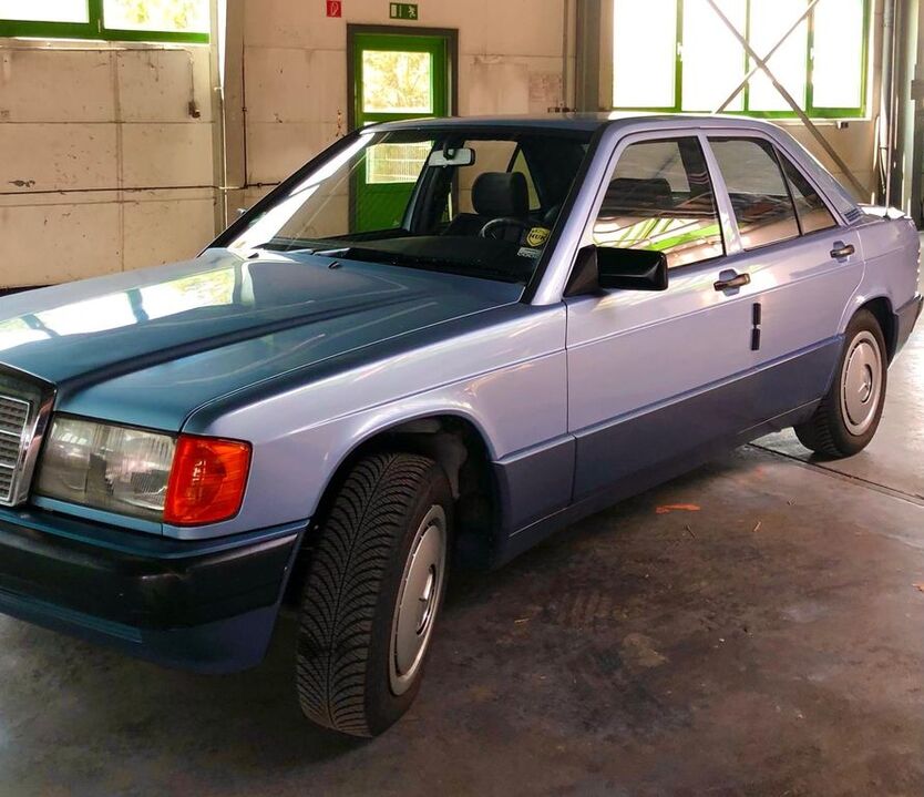 Mercedes-Benz 190 176.000 km 5.300 € Alzenau 63755