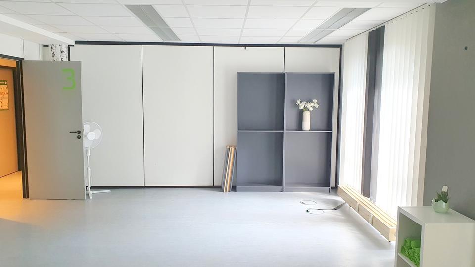 Büro- oder Praxisräume ! Zentral, lichtverwöhnt und mit Erweiterungspotential ! zimmer