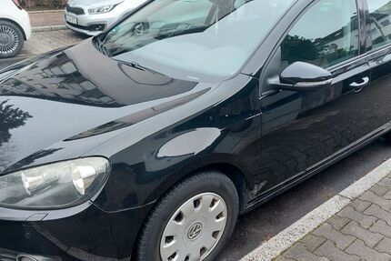 VW Golf 245.700 km 3.400 € Frankfurt 60431