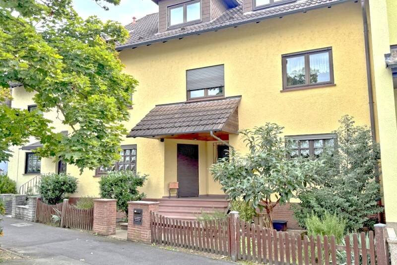 Einfamilienhaus Obertshausen - 8 Zimmer, 177 m&sup2;, 749.000&euro; | Angebot:26501897