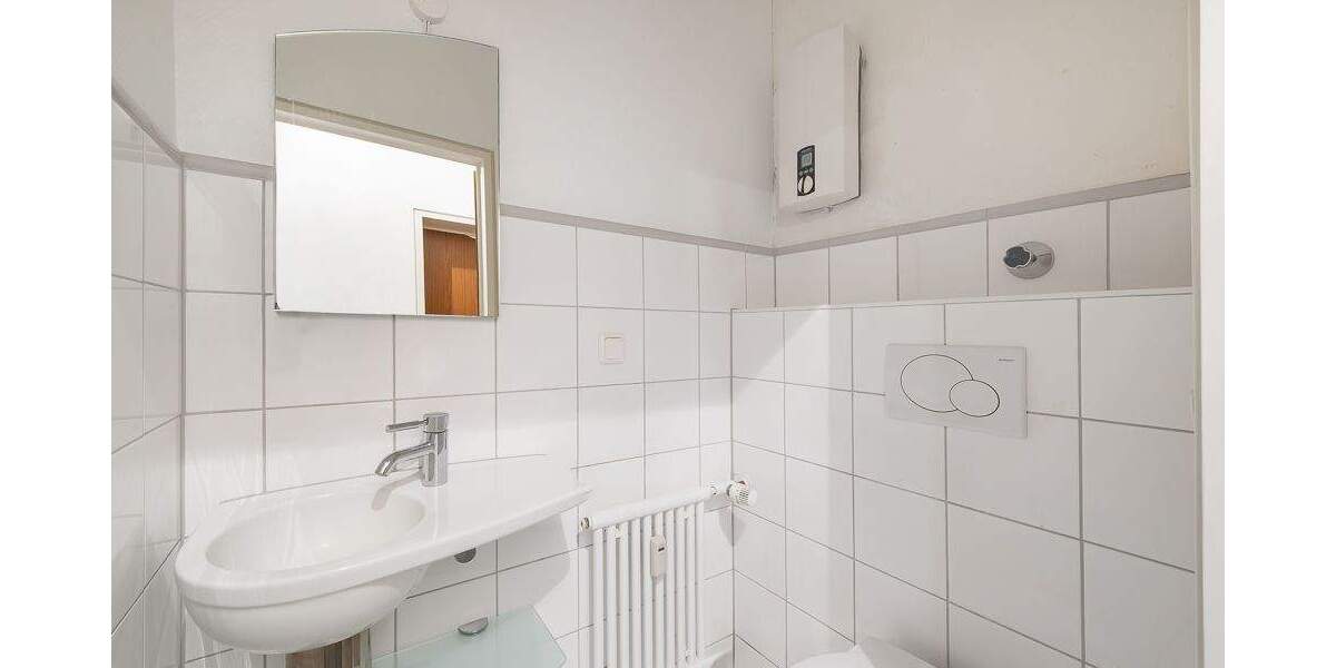 Helle 2-Zimmer-Wohnung mit sonniger Terrasse und Tiefgaragenstellplatz 2 zimmer