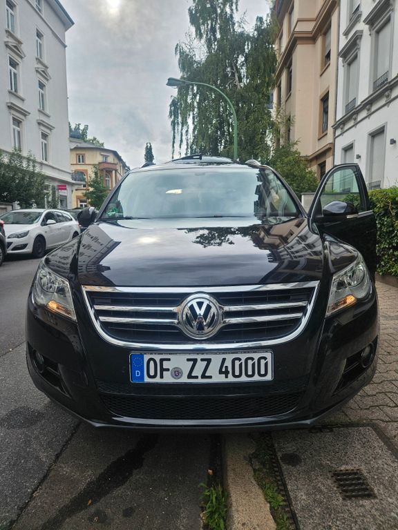 VW Tiguan 165.336 km 6.500 € Frankfurt 60332