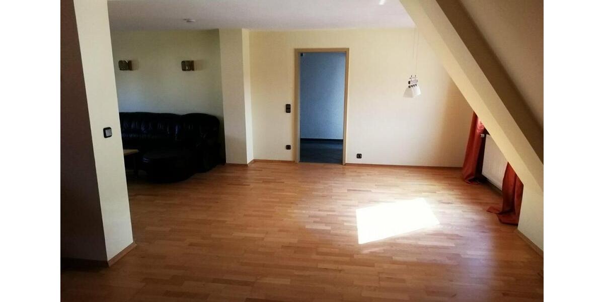 Etagenwohnung Flörsheim am Main - 3 Zimmer, 110 m&sup2;, 930&euro; | Angebot:25374260