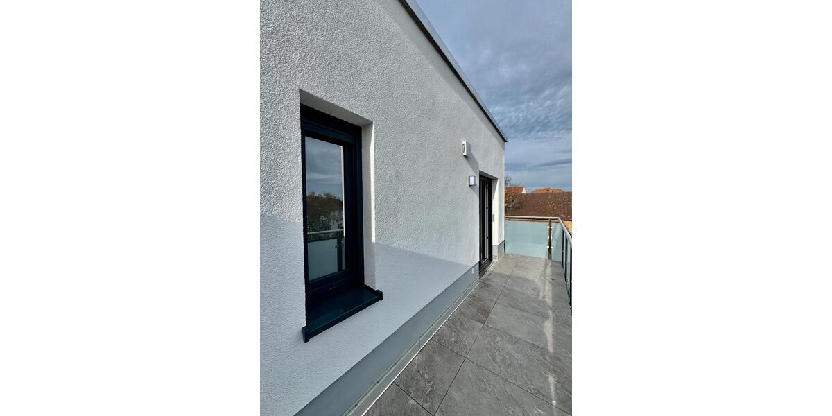 Hochwertige 2,5-Zimmer-Penthouse-Wohnung mit Einbauküche und Aufzug 2.5 zimmer