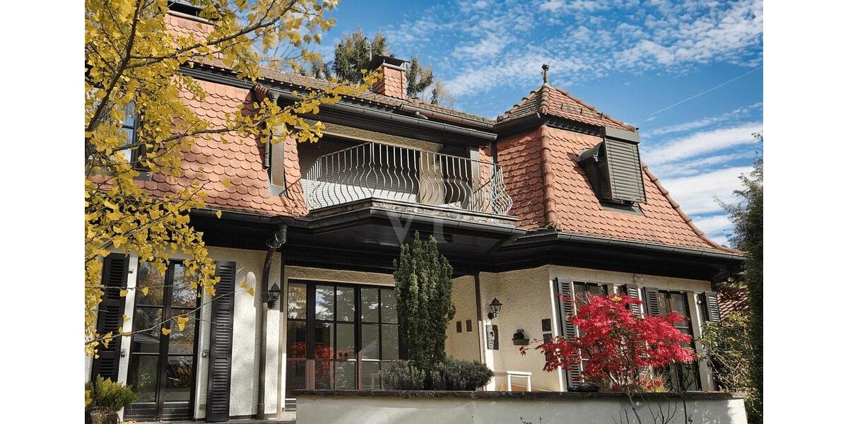 VON POLL - BAD HOMBURG: Charmante Villa mit gepflegtem Garten in ruhiger Lage in Bad Homburg 5 zimmer