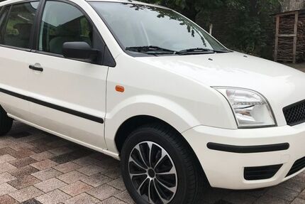 Ford Fusion 97.000 km 2.900 € Stockstadt am Main 63811