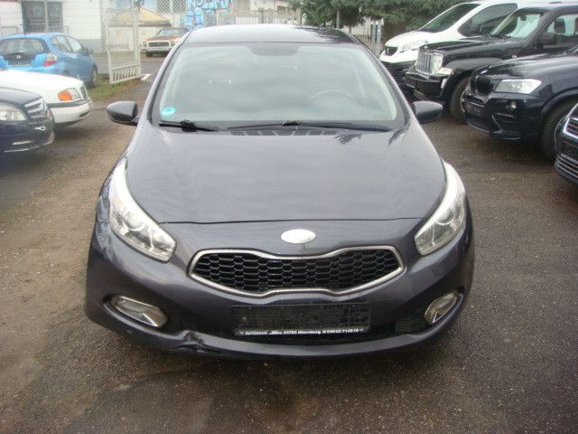 Kia pro ceed / ProCeed 362.000 km 3.000 &euro; Erlensee 63526