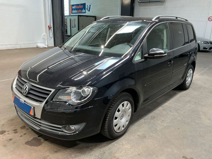 VW Touran 171.700 km 5.890 € Frankfurt am Main 65933