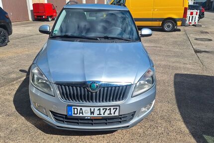 Skoda Fabia 211.478 km 2.000 &euro; Frankfurt 60528