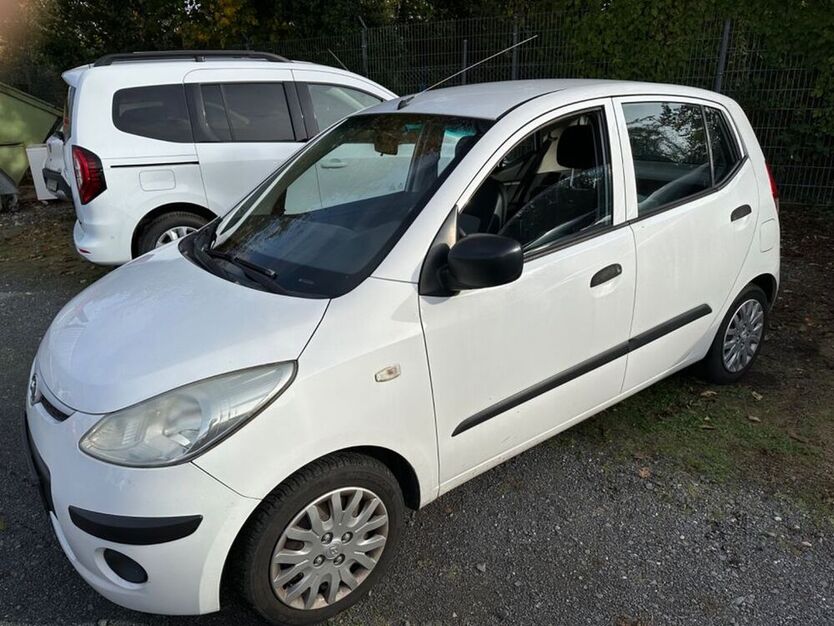i10
