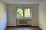 Kurzfristiger Einzug möglich - 2-Zimmer-Wohnung mit Tageslichtbad zimmer