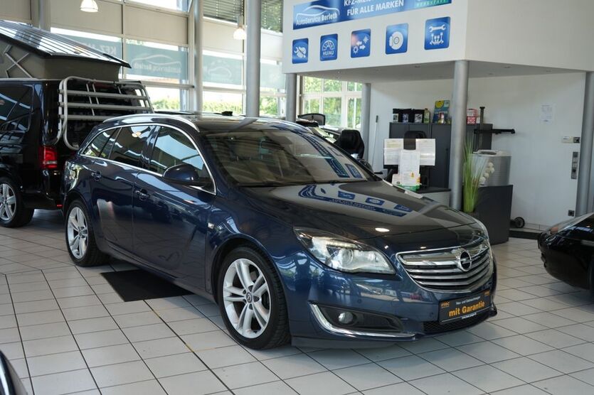 Opel Insignia 140.287 km 8.900 € Obertshausen 63179