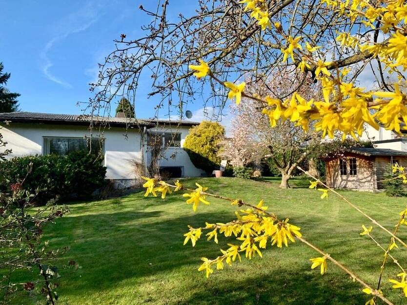 Grünes Paradies für Groß und Klein - Wohnen am unverbaubaren Feldrand!