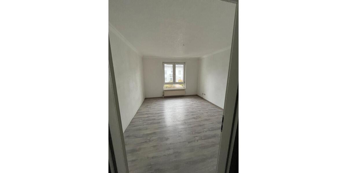 Etagenwohnung Kronberg im Taunus - 3 Zimmer, 82 m&sup2;, 780&euro; | Angebot:26087078