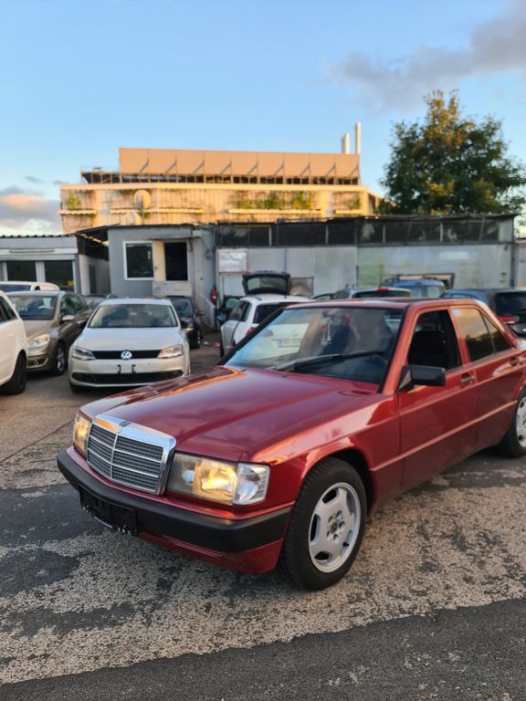 Mercedes-Benz 190 115.000 km 3.800 € Frankfurt am Main 65933