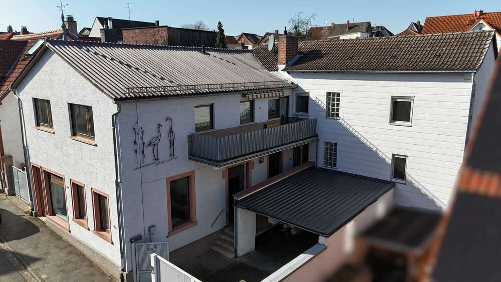 Einfamilienhaus Roßdorf - 10 Zimmer, 326 m&sup2;, 449.000&euro; | Angebot:25878735