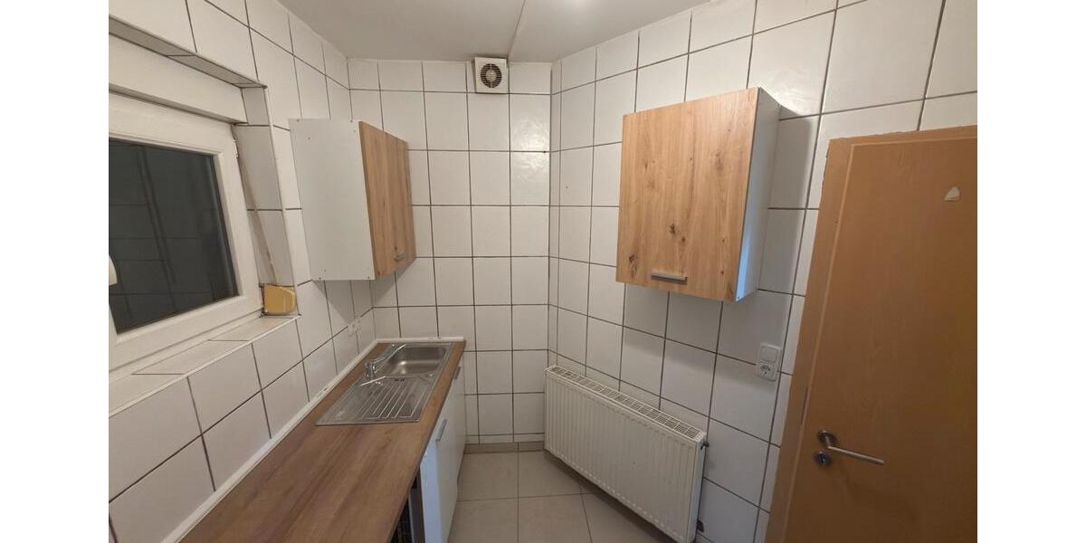 Kellerwohnung zu Vermieten Wohngemeinschaft! 3 zimmer
