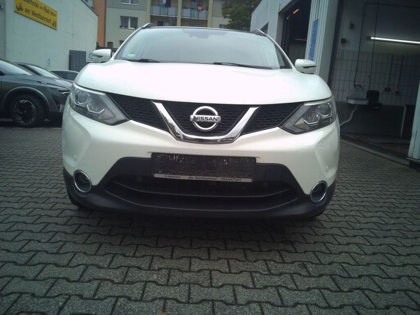 Nissan Qashqai 105.345 km 11.990 € Frankfurt 60486