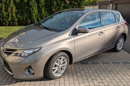 Toyota Auris 18.000 km 10.700 € Hanau 63454