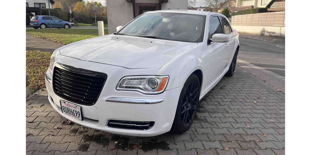 Chrysler 300C 256.000 km 8.800 &euro; Rödermark 63322
